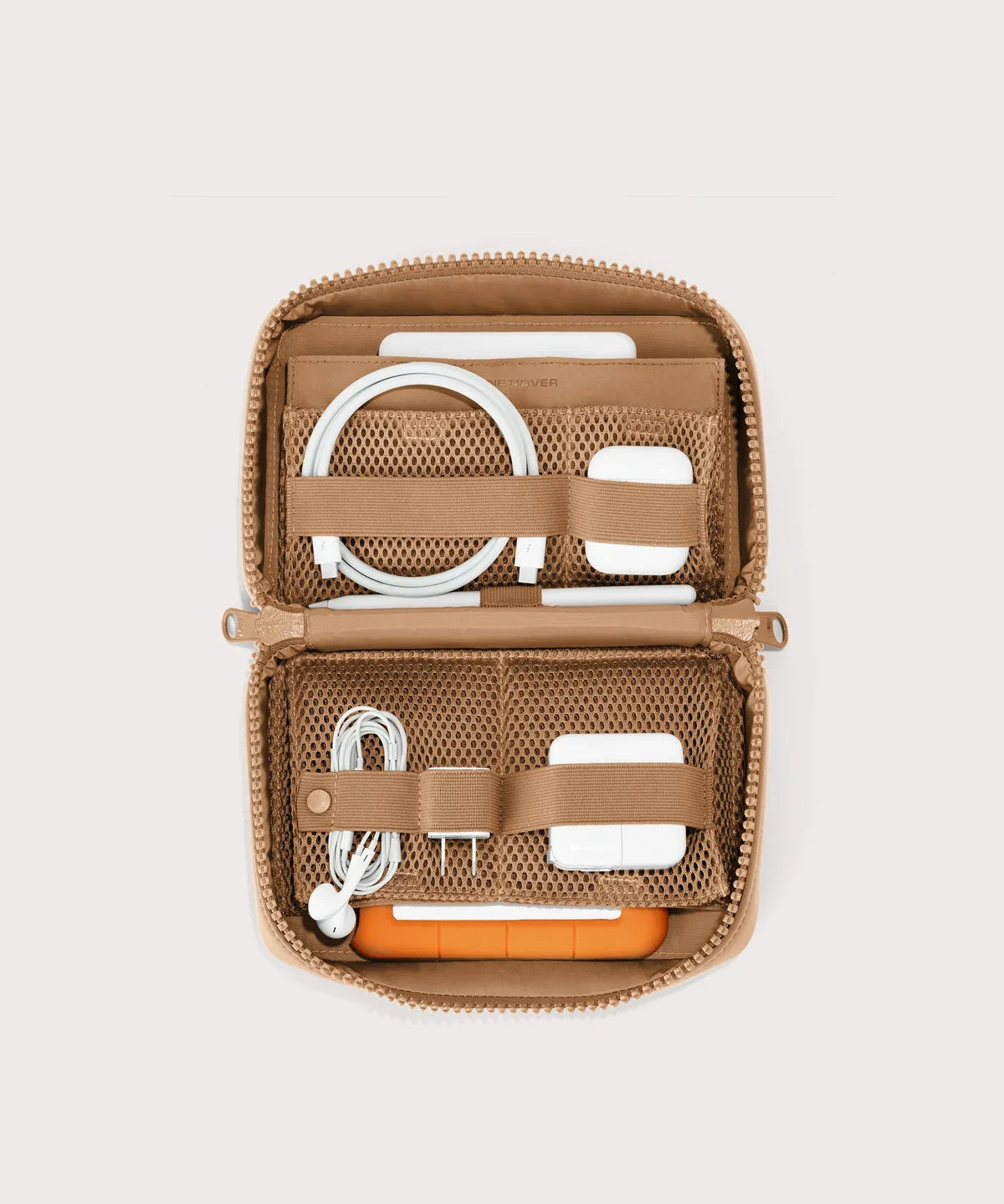 Arlo Tech Organizer in Camel, Large
