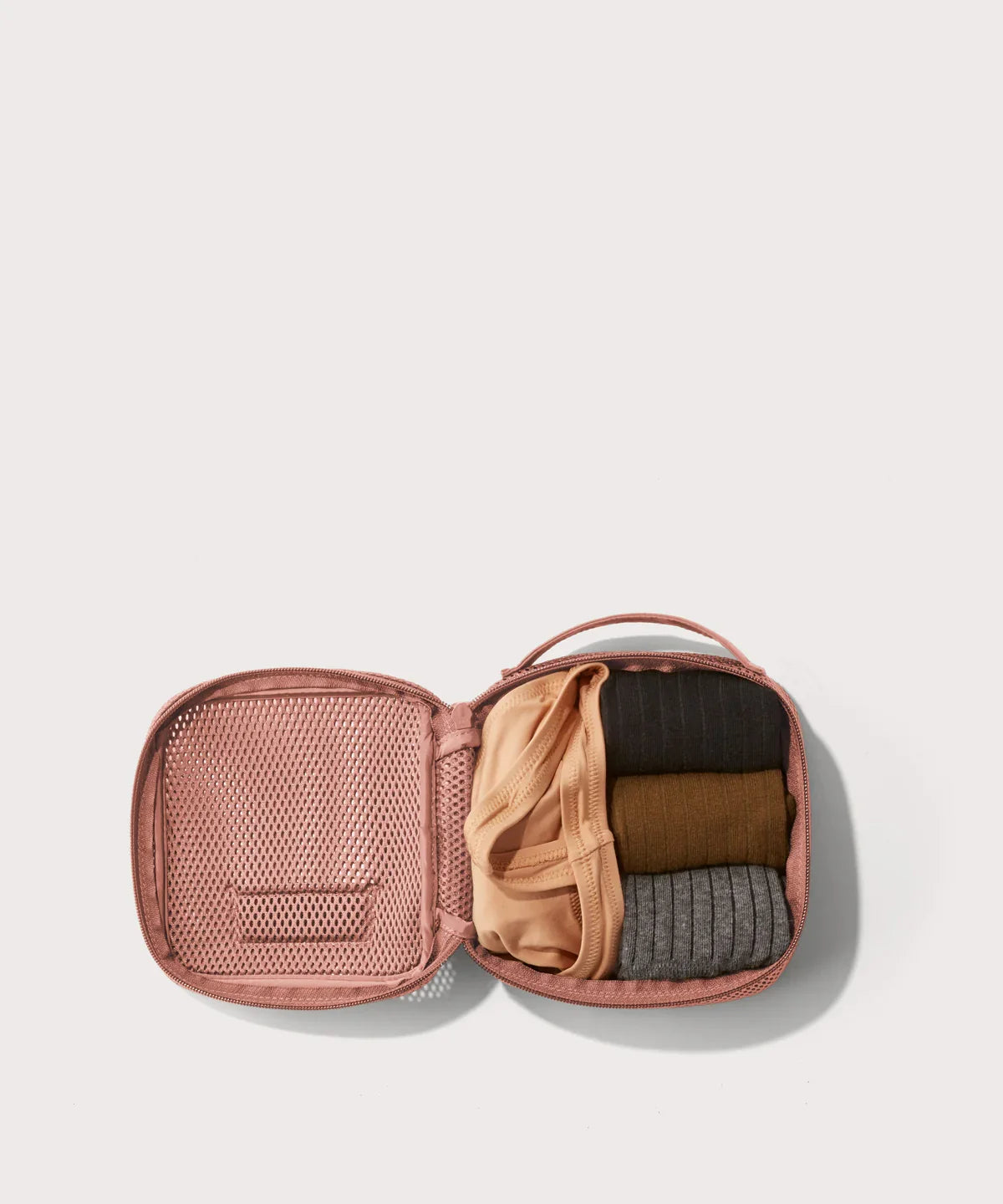 Roma Packing Cube in Warm Dust Air Mesh, Small