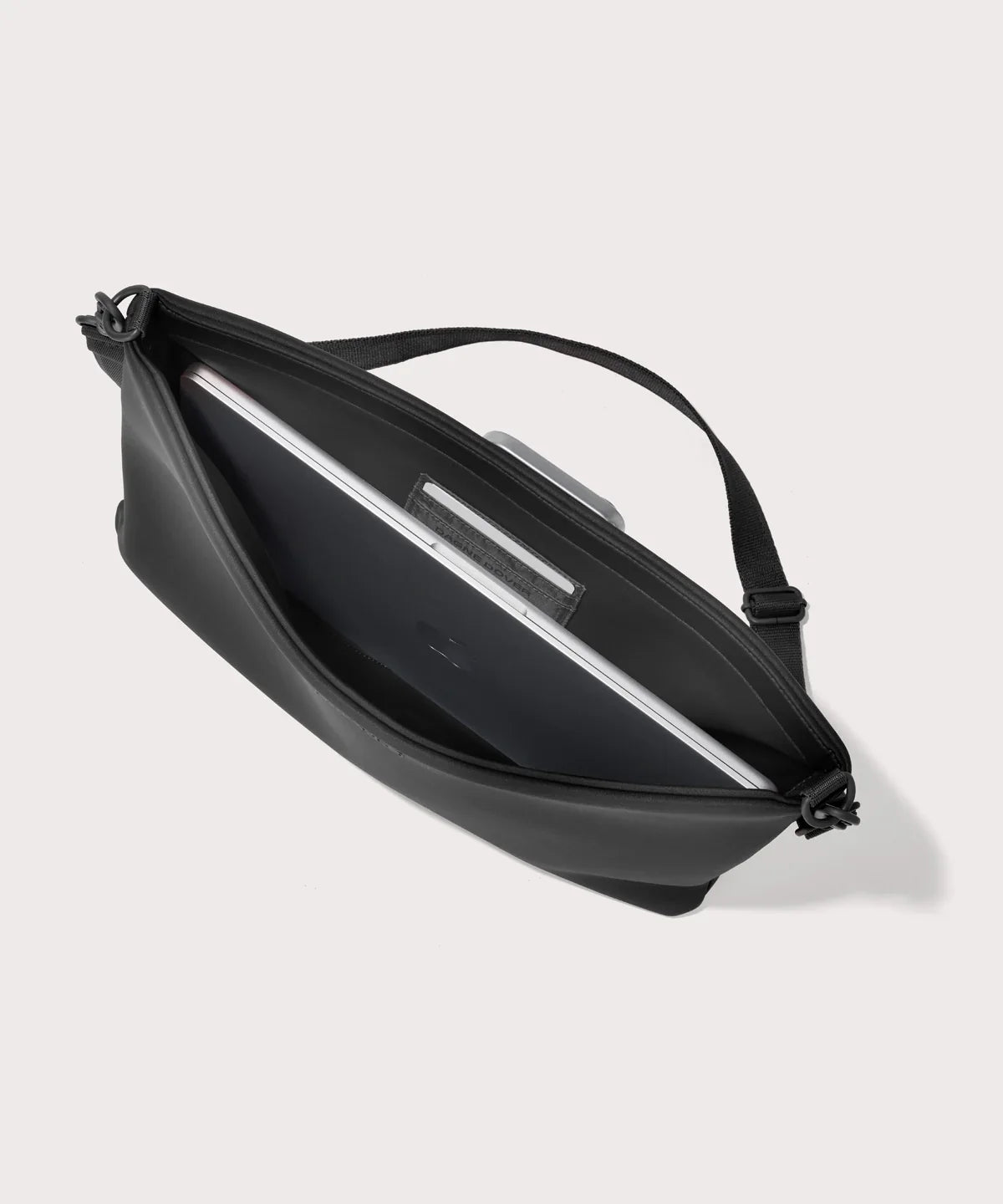 Reid Computer Sling in Onyx, 16-inch